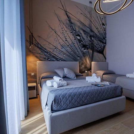 Maria Maruzzella B&B Luxury Suites Napoli Esterno foto