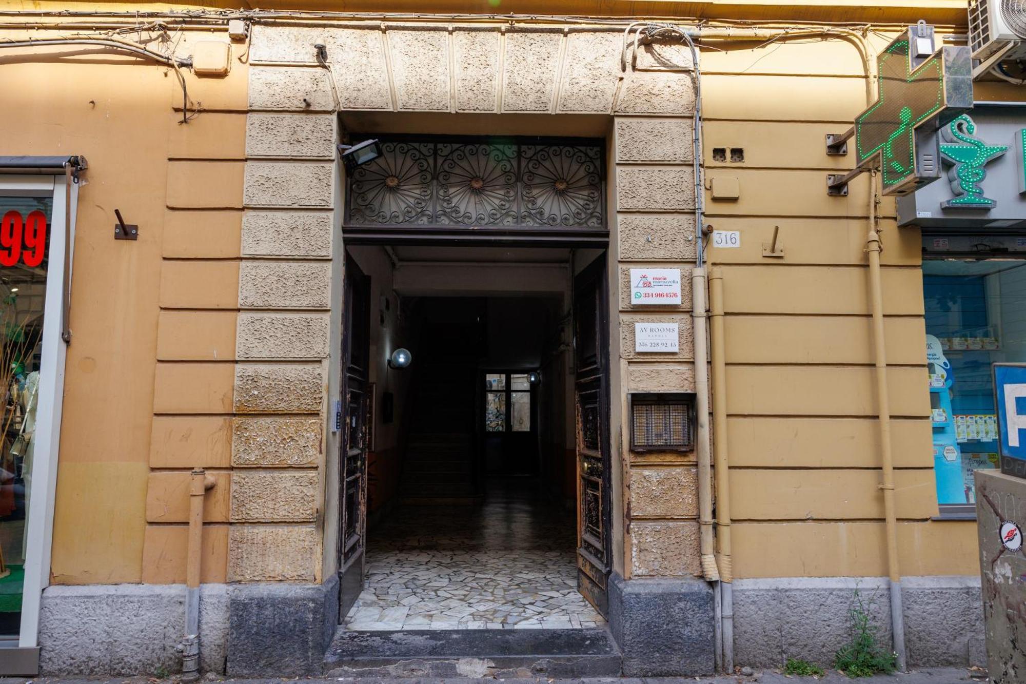 Maria Maruzzella B&B Luxury Suites Napoli Esterno foto