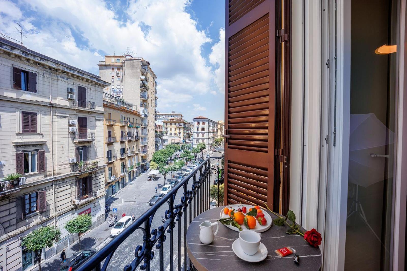 Maria Maruzzella B&B Luxury Suites Napoli Esterno foto