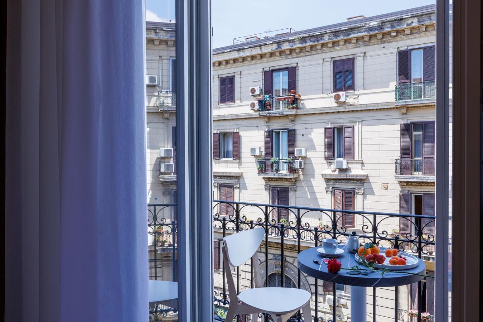 Maria Maruzzella B&B Luxury Suites Napoli Esterno foto