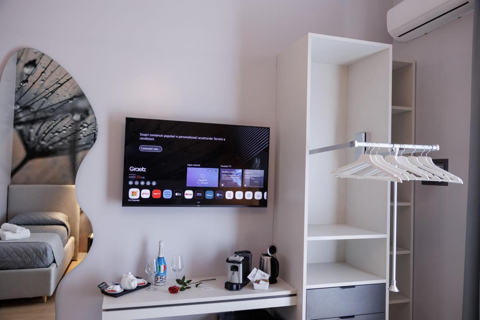 Maria Maruzzella B&B Luxury Suites Napoli Esterno foto