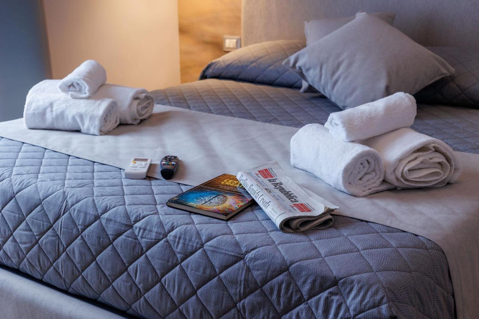 Maria Maruzzella B&B Luxury Suites Napoli Esterno foto