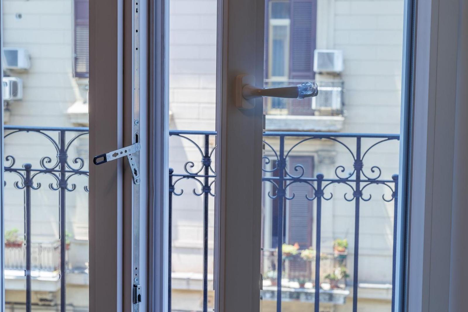 Maria Maruzzella B&B Luxury Suites Napoli Esterno foto