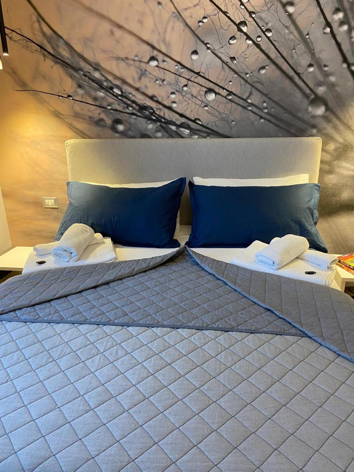 Maria Maruzzella B&B Luxury Suites Napoli Esterno foto